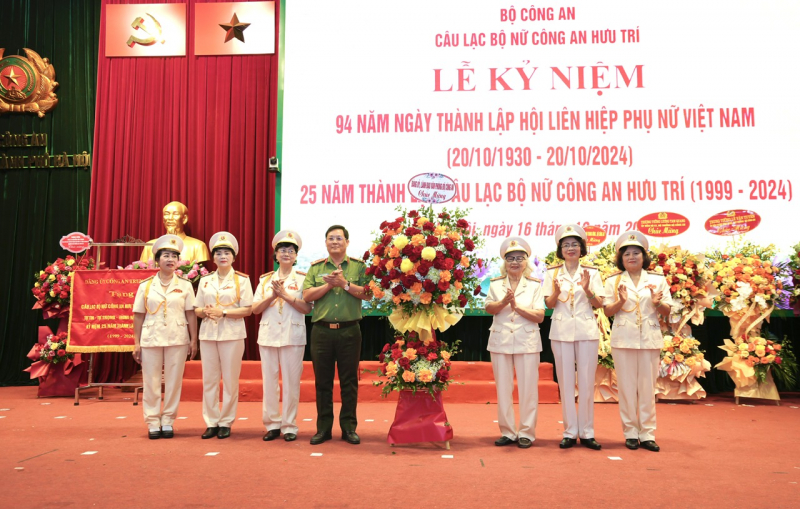 CLB Nữ Công an hưu trí Bộ Công an -0