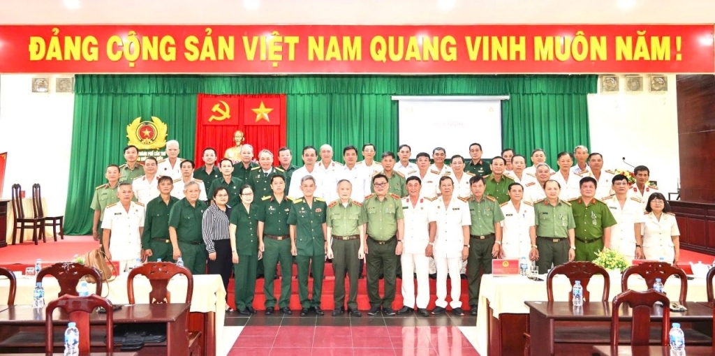 Cần Thơ: Hội Cựu CAND và Hội Cựu Chiến binh quận Ninh Kiều ký kết chương trình phối hợp hoạt động