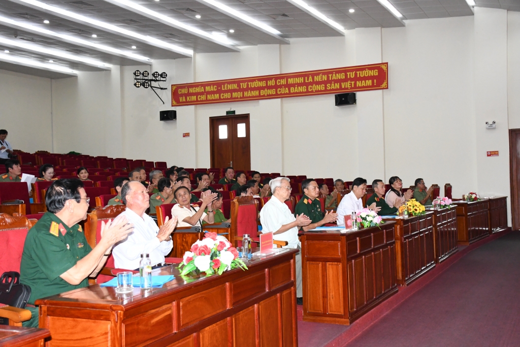 Hội Cựu CAND và Hội Cựu Chiến binh tỉnh Trà Vinh ký kết chương trình phối hợp hoạt động