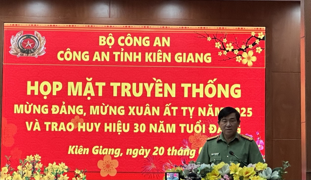 Ban Giám đốc Công an tỉnh Kiên Giang gặp mặt truyền thống Xuân 2025