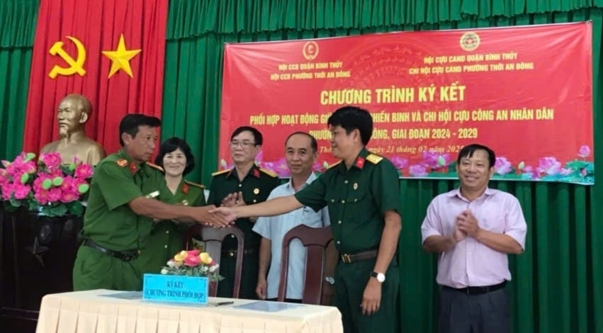 Cần Thơ: Chi hội Cựu CAND và Hội Cựu Chiến binh phường Thới An Đông ký kết chương trình phối hợp hoạt động