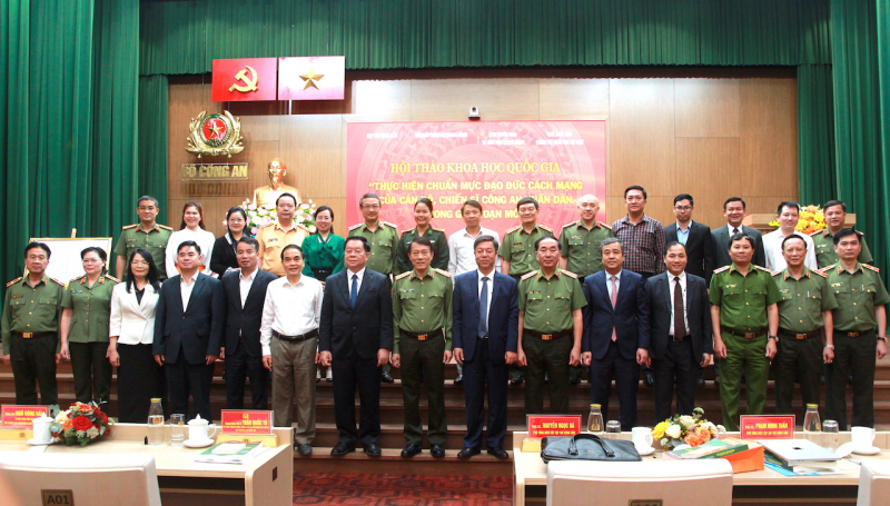 CBCS Công an chuẩn mực đạo đức cách mạng sẽ được nhân dân tin yêu, chính quyền tin cậy -0