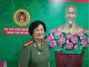 Phỏng vấn nữ Anh hùng điệp báo Sáu Thảo