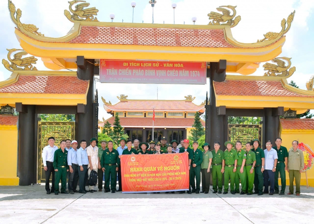 Cần Thơ: Chi hội Cựu CAND phường Thới Bình tổ chức hành quân về nguồn