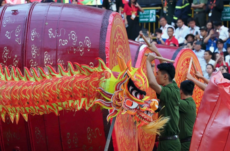 Tổ chức trọng thể Lễ kỷ niệm 50 năm Ngày Giải phóng miền Nam, thống nhất đất nước