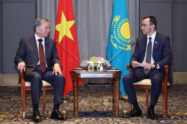 Tổng Bí thư Tô Lâm hội kiến Chủ tịch Thượng viện Cộng hòa Kazakhstan