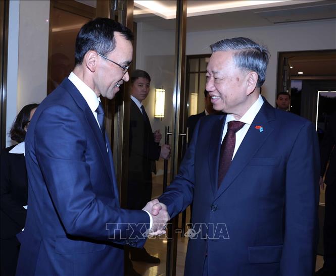 Tổng Bí thư Tô Lâm hội kiến Chủ tịch Thượng viện Cộng hòa Kazakhstan -0