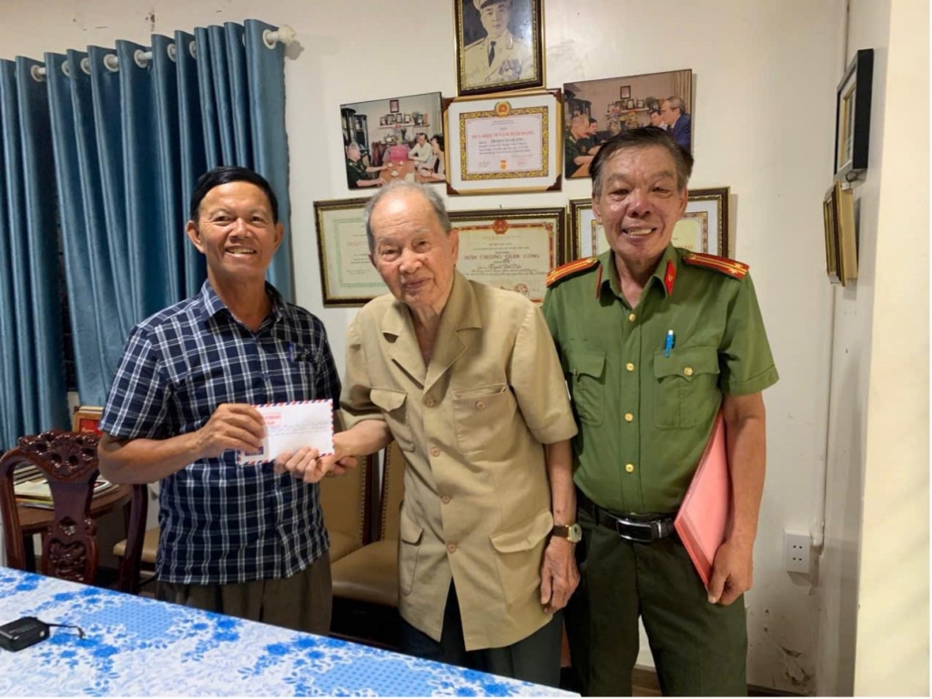 TP.HCM: Hoạt động ý nghĩa của Hội Cựu CAND quận Bình Thạnh nhân kỷ niệm 30 tháng 4 năm 1975