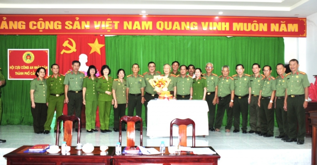 Hội Cựu CAND TP Cần Thơ sơ kết hoạt động tháng 4/2025