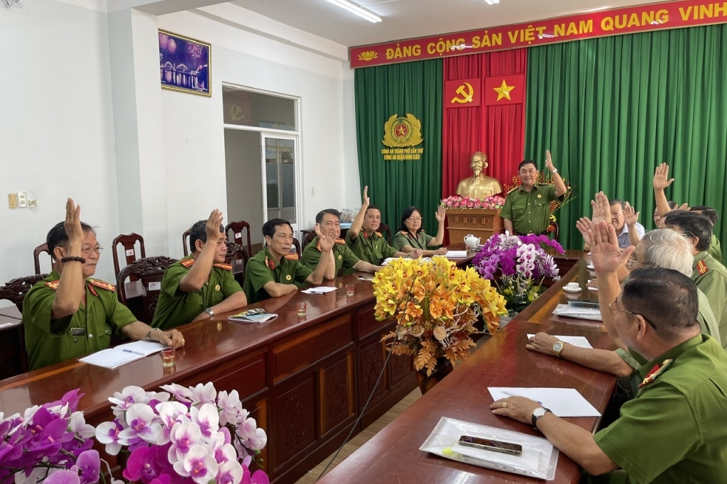 Cần Thơ: Hội Cựu CAND quận Ninh Kiều đóng góp sửa đổi Hiến pháp