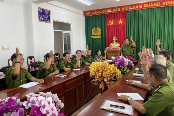 Cần Thơ: Hội Cựu CAND quận Ninh Kiều đóng góp sửa đổi Hiến pháp