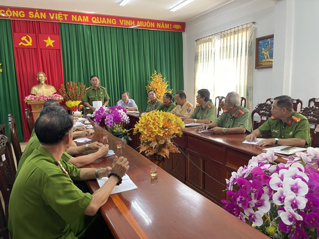 Cần Thơ: Hội Cựu CAND quận Ninh Kiều đóng góp sửa đổi Hiến pháp