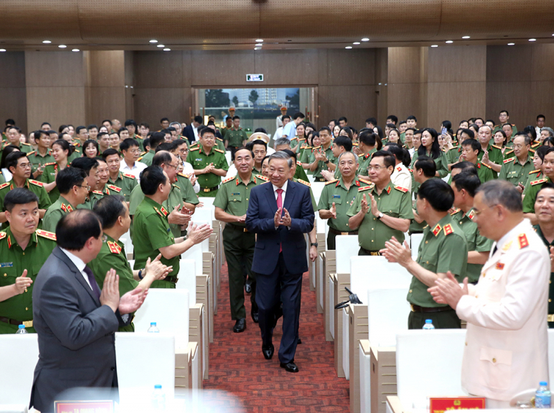 Nhìn lại 10 năm học tập và làm theo tư tưởng, đạo đức, phong cách Hồ Chí Minh -0