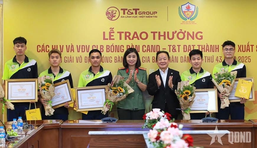 Câu lạc bộ bóng bàn CAND T&T nhận thưởng gần 1,3 tỷ đồng