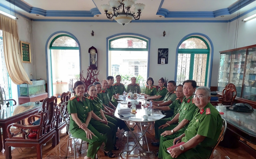Cần Thơ: Hội Cựu CAND quận Bình Thủy hoàn thành thủ tục giải thể
