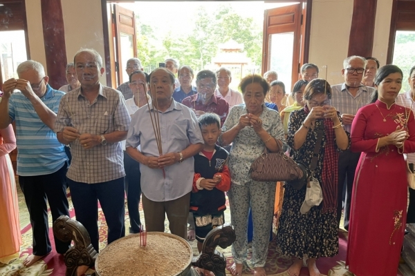 Hội viên Hội Cựu CAND TP Cần Thơ hành quân về nguồn