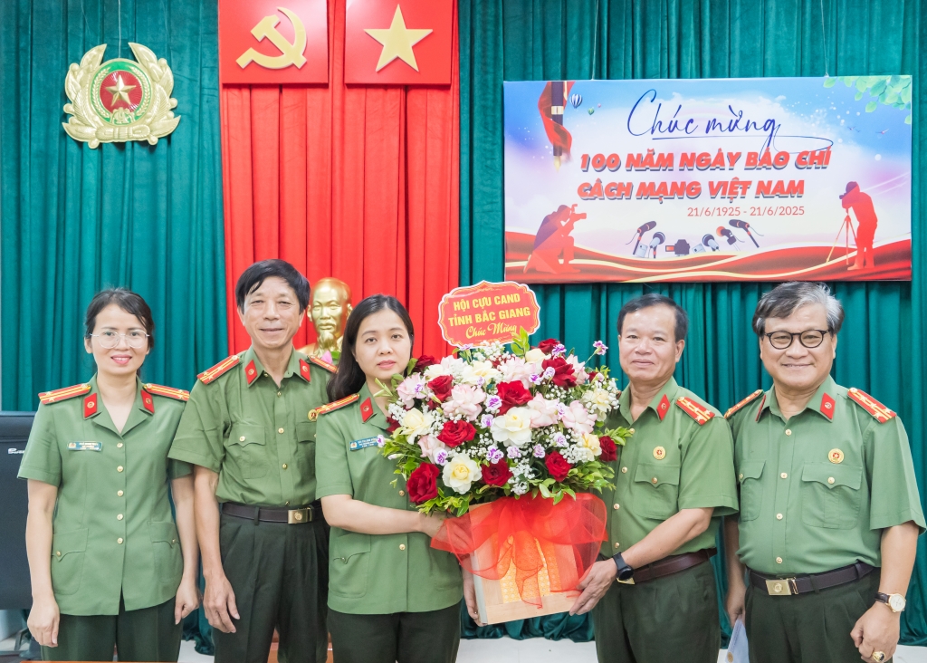 Tăng cường phối hợp trong công tác tuyên truyền hoạt động của Hội Cựu CAND tỉnh Bắc Giang