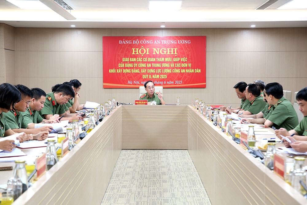 Tiếp tục nâng cao chất lượng công tác tham mưu trong CAND