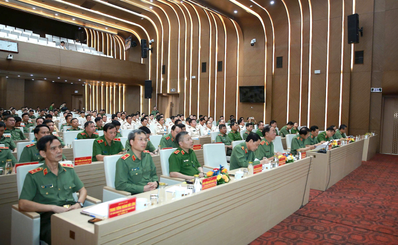 Bộ Công an công bố các Quyết định về tổ chức, cán bộ Công an tỉnh, thành phố -0