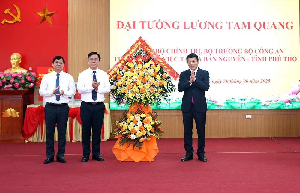 Triển khai mô hình mới, không để khoảng trống trong quản trị và an ninh