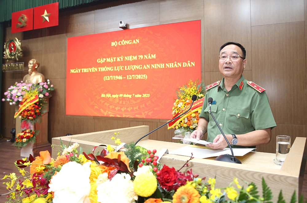 Tiếp lửa truyền thống, giữ vững trận tuyến an ninh