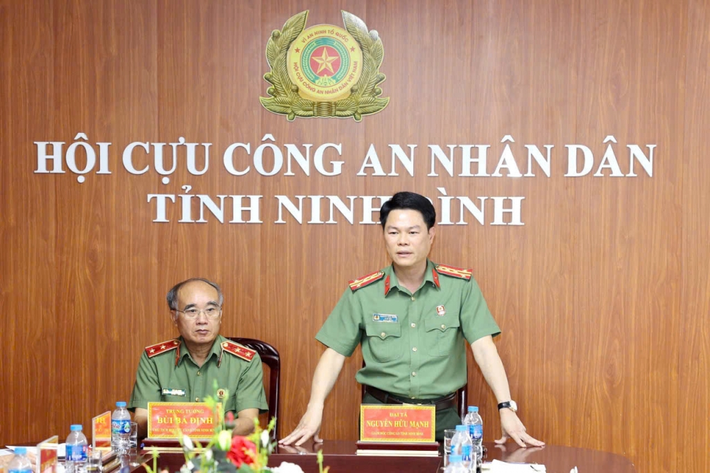 BCH lâm thời Hội Cựu CAND tỉnh Ninh Bình ra nghị quyết và thông qua đề án sáp nhập Hội 3 tỉnh