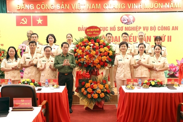Tập trung đổi mới tư duy, nâng cao chất lượng đội ngũ cán bộ hồ sơ