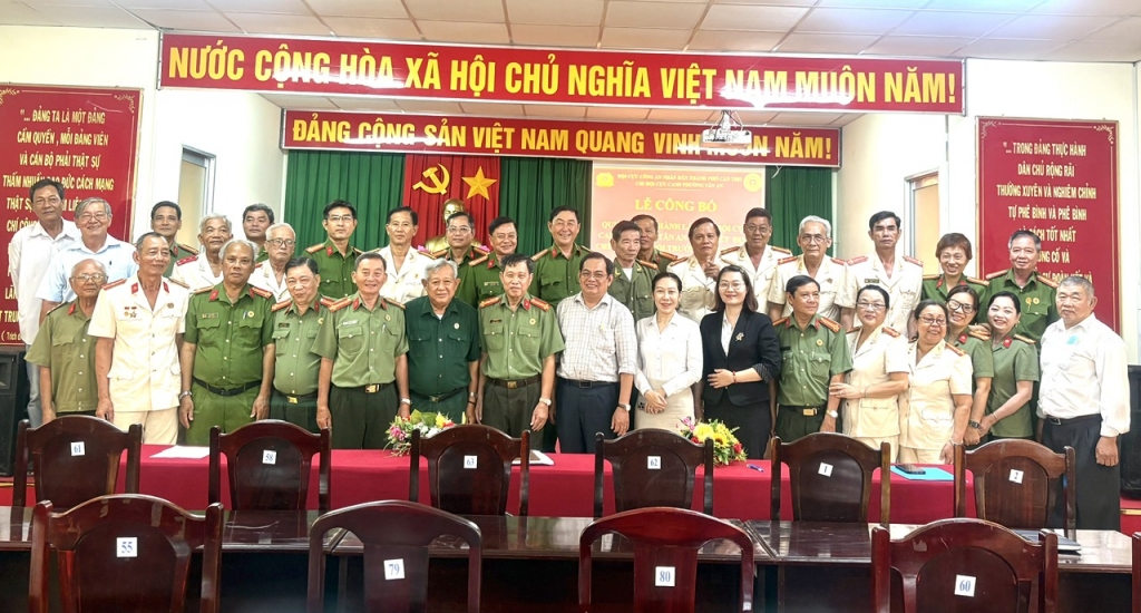 Cần Thơ: Công bố quyết định thành lập Chi hội Cựu CAND phường Tân An sau sáp nhập