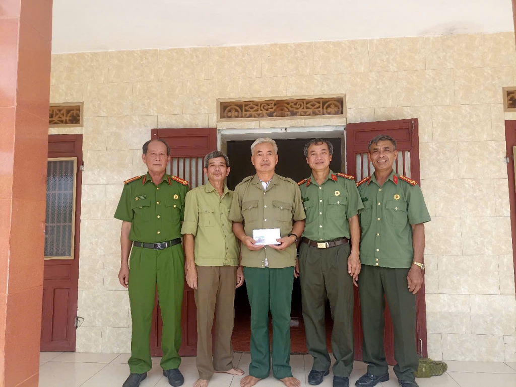 Hội Cựu CAND tỉnh Nam Định (cũ) tổ chức nhiều hoạt động kỷ niệm 78 năm Ngày Thương binh - Liệt sĩ