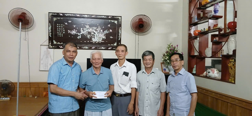 Hội Cựu CAND tỉnh Nam Định (cũ) tổ chức nhiều hoạt động kỷ niệm 78 năm Ngày Thương binh - Liệt sĩ