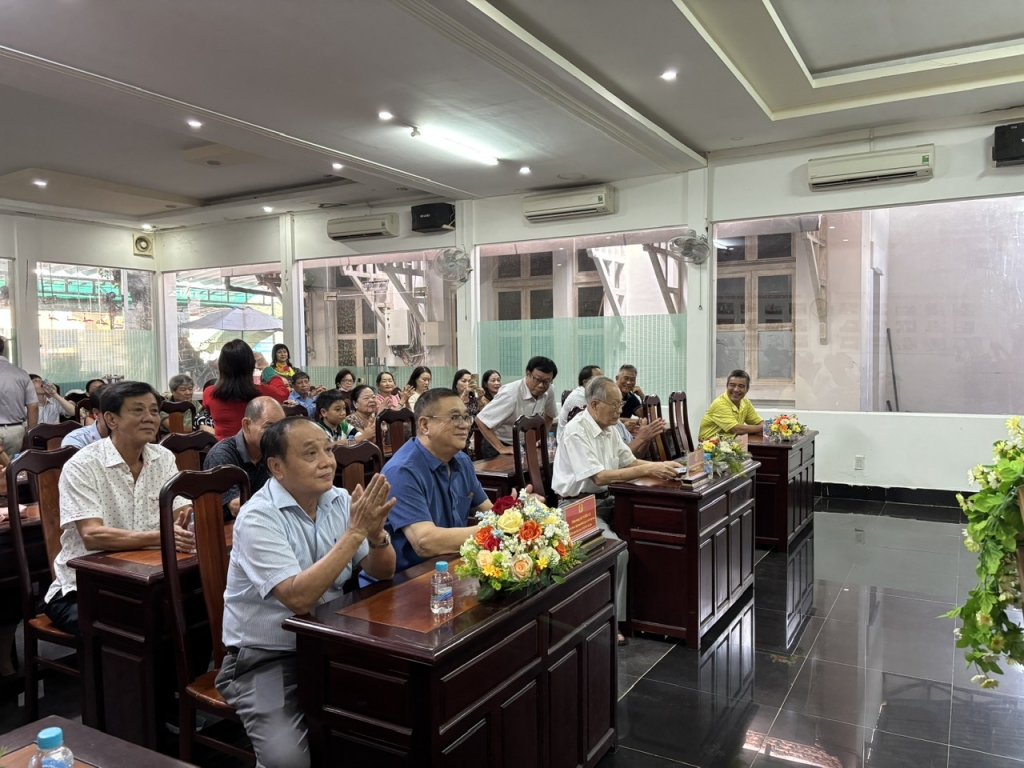 Hội Cựu CAND TP Cần Thơ giao lưu và trao đổi kinh nghiệm công tác với Hội Cựu CAND TP.HCM cụm 2