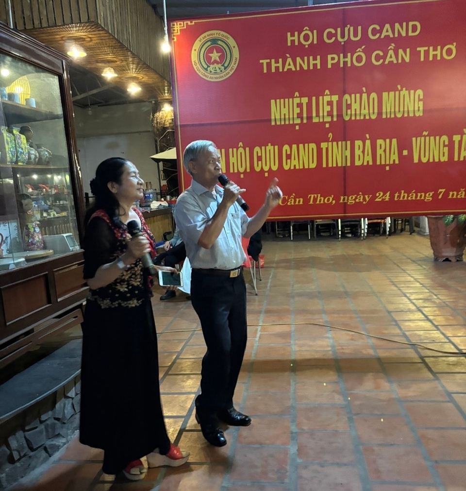 Hội Cựu CAND TP Cần Thơ giao lưu và trao đổi kinh nghiệm công tác với Hội Cựu CAND TP.HCM cụm 2