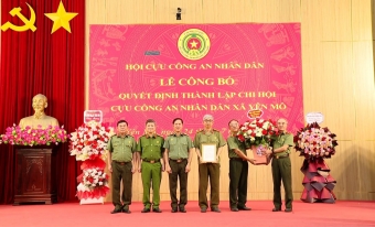 Ninh Bình: Công bố quyết định thành lập Chi hội Cựu CAND xã Yên Mô và khánh thành 2 nhà tình nghĩa
