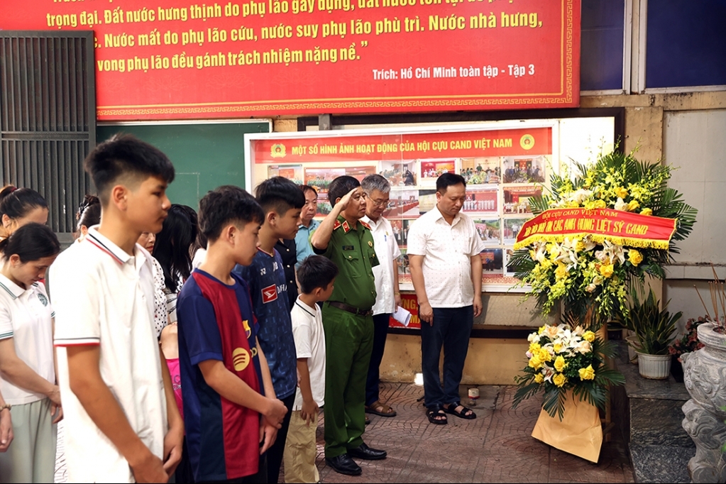 Tri ân con em Liệt sĩ CAND nhân kỷ niệm 78 năm Ngày Thương binh – Liệt sĩ