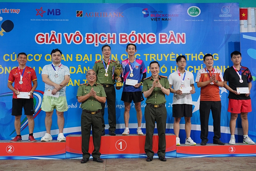 Thiếu tướng Phạm Văn Miên vô địch giải bóng bàn diễn ra tại TP.HCM