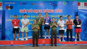Thiếu tướng Phạm Văn Miên vô địch giải bóng bàn diễn ra tại TP.HCM