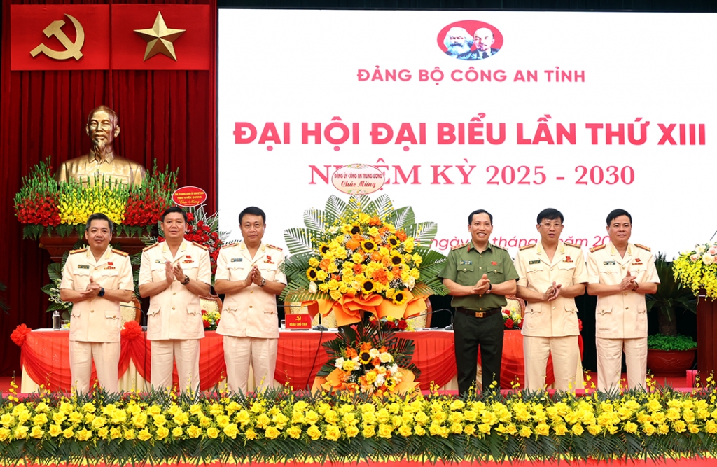 Tuyến đầu thầm lặng, điểm tựa bình yên