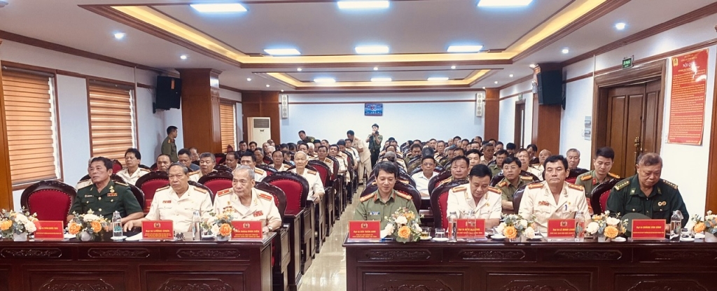 Sơn La: Công bố quyết định thành lập 62 Chi hội Cựu CAND cấp xã Sơn La: Công bố quyết định thành lập 62 Chi hội Cựu CAND cấp xã