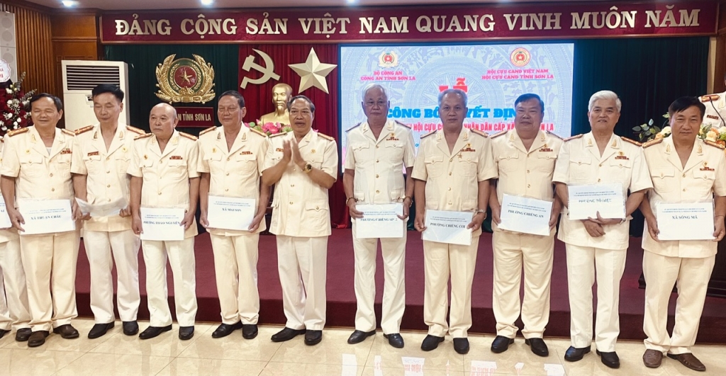Sơn La: Công bố quyết định thành lập 62 Chi hội Cựu CAND cấp xã