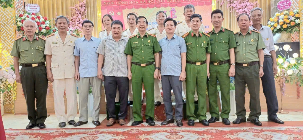 Ninh Bình: Thành lập Chi hội Cựu CAND phường Trường Thi sau sáp nhập đơn vị hành chính