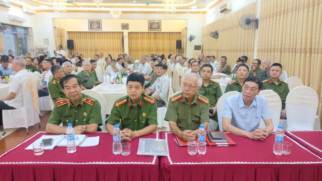 Ninh Bình: Thành lập Chi hội Cựu CAND phường Trường Thi sau sáp nhập đơn vị hành chính