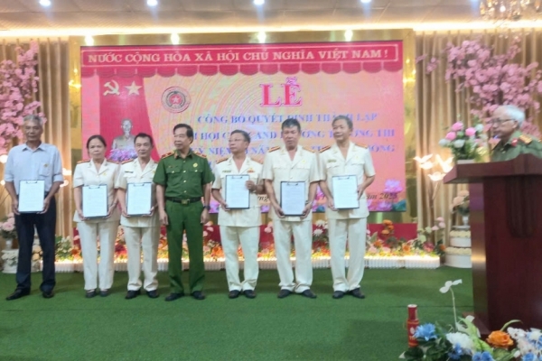 Ninh Bình: Thành lập Chi hội Cựu CAND phường Trường Thi sau sáp nhập đơn vị hành chính
