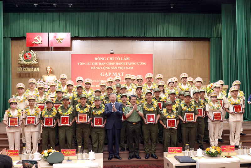 Tổng Bí thư: Đưa thi đua vào công việc hằng ngày, để mỗi CBCS đều có sáng kiến, hành động -1