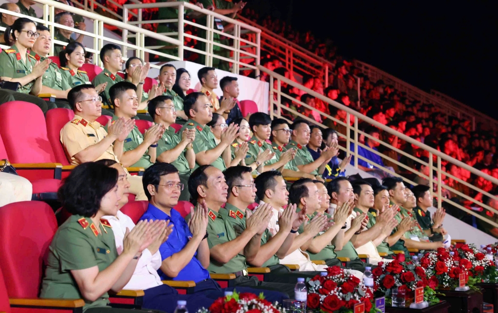Khát vọng cống hiến lan tỏa cảm hứng từ những điển hình tiên tiến