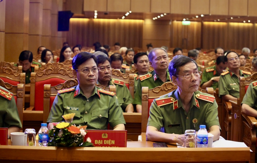 Phát huy vai trò Hội Cựu CAND trong xây dựng phong trào Toàn dân bảo vệ bảo vệ an ninh Tổ quốc Phát huy vai trò Hội Cựu CAND trong xây dựng phong trào Toàn dân bảo vệ bảo vệ an ninh Tổ quốc