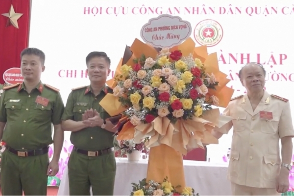 Chi hội Cựu CAND phường Dịch Vọng: Một năm xây dựng, đoàn kết và cống hiến