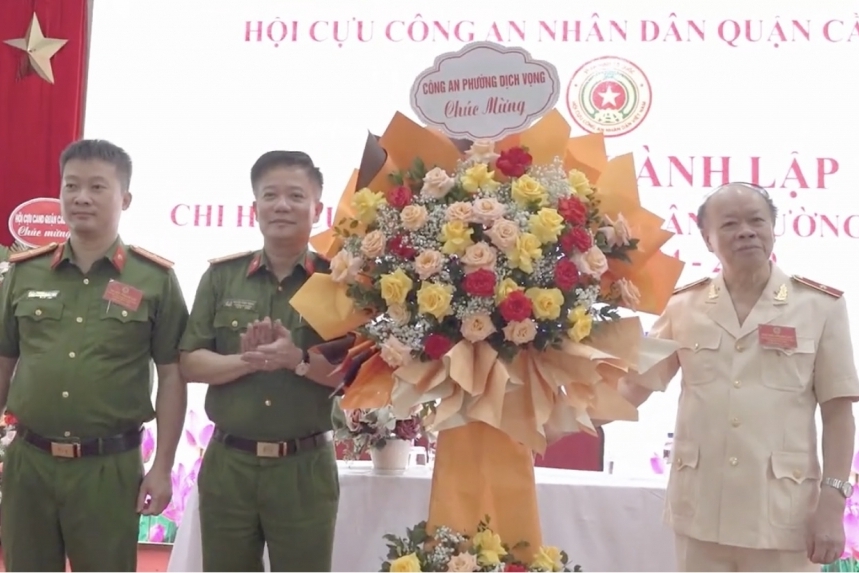 Chi hội Cựu CAND phường Dịch Vọng: Một năm xây dựng, đoàn kết và cống hiến