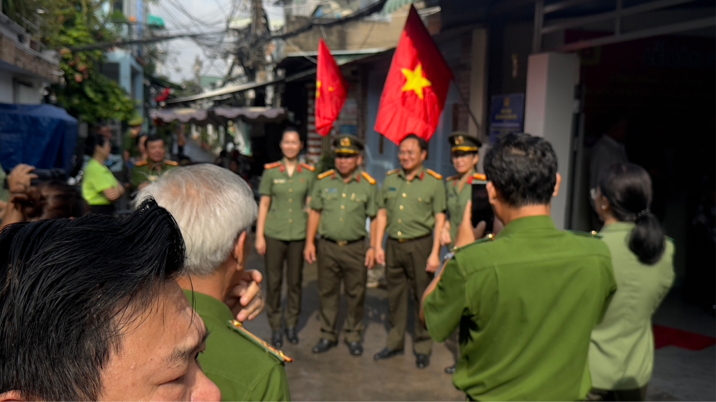 KHÁNH THÀNH “MÁI ẤM NGHĨA TÌNH” – TRAO YÊU THƯƠNG, GỬI TRỌN NGHĨA TÌNH ĐỒNG ĐỘI - Tin tức sự kiện 24h