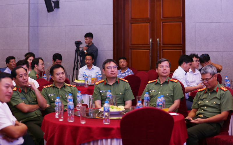 Xây dựng hình ảnh đẹp người chiến sĩ Công an nhân dân trên mặt trận  thể thao -1