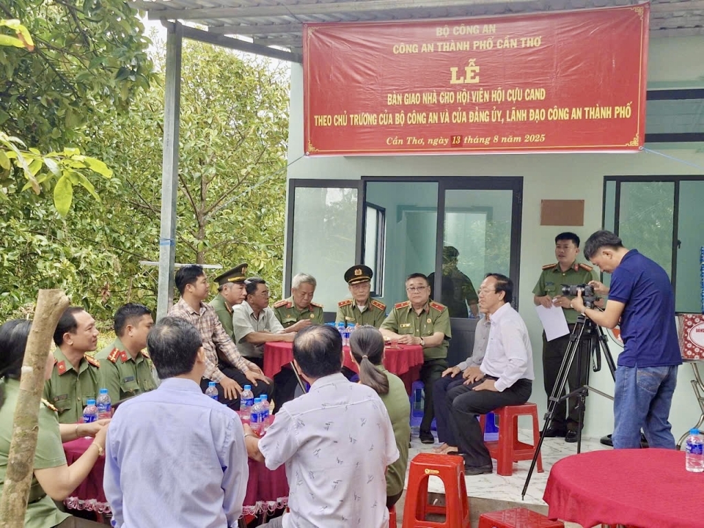 Bàn giao căn nhà 